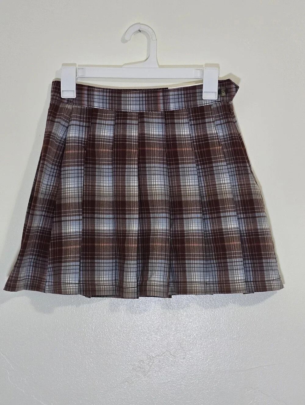 American Eagle Outfitters NWT Plaid Pleated High Rise Mini Skirt Size 2 Burgundy